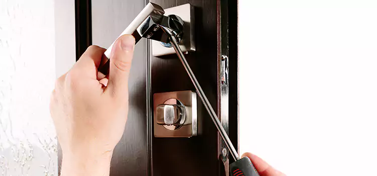 Door Lock Replacement Service Carignan