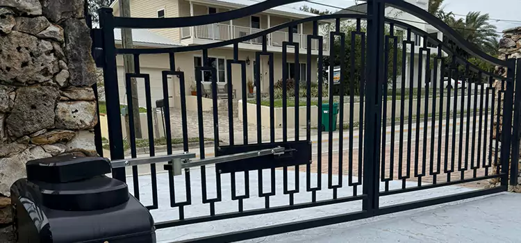 Swing Gate Opener with Keypad Carignan
