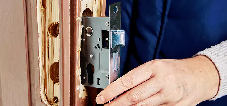 Garage Door Lock Replacement Carignan